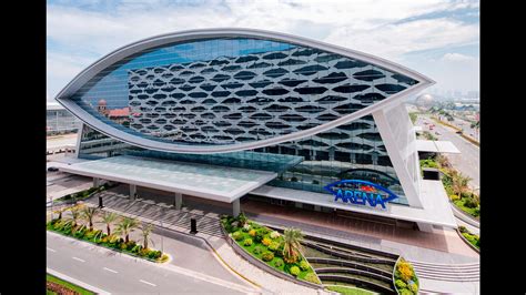Manila Convention Center .